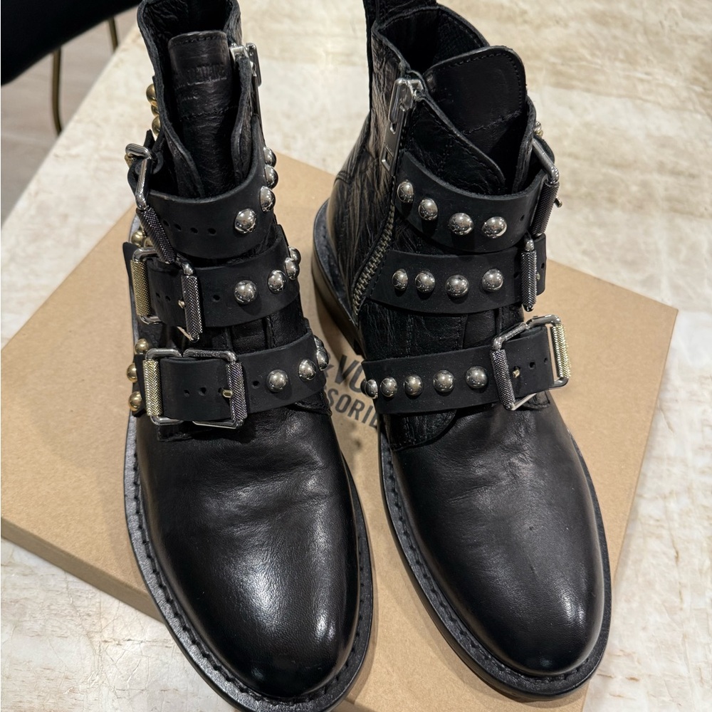 Zatig&Voltaire Black Size 40 “Laureen Buckle Studs” New with original box